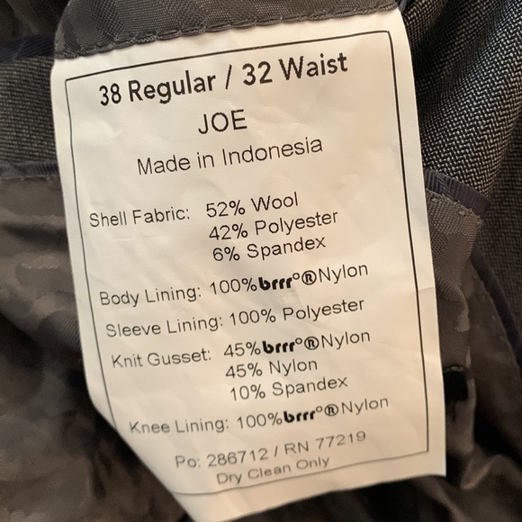 Joseph Abboud Slim Fit Brrr Triple Chill Effect Suit  Pristine Condition - Picture 7 of 10